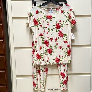 bleu clair NWT pajama set floral size L top size M bottom